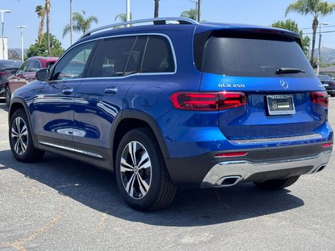 New 2025 Mercedes-Benz GLB 250 4MATIC image 9