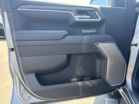 Used 2025 Chevrolet Silverado 1500 High Country w/ High Country Premium Package image 13