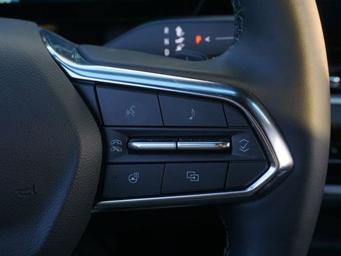 Used 2026 Chevrolet Equinox LT image 20