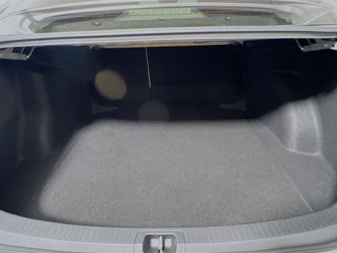 Used 2020 Toyota Corolla LE image 33