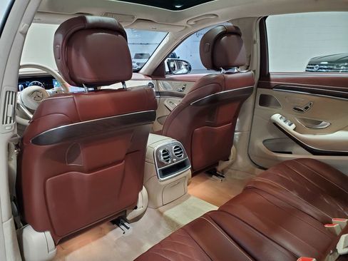Used 2018 Mercedes-Benz S 560 4MATIC Sedan image 29