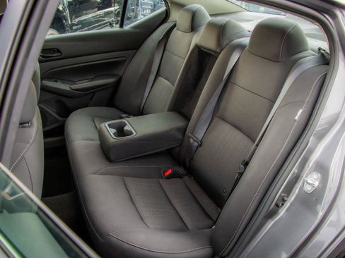 Used 2025 Nissan Altima 2.5 SV FWD image 7