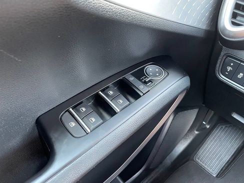 Certified 2022 Kia Seltos S FWD image 12