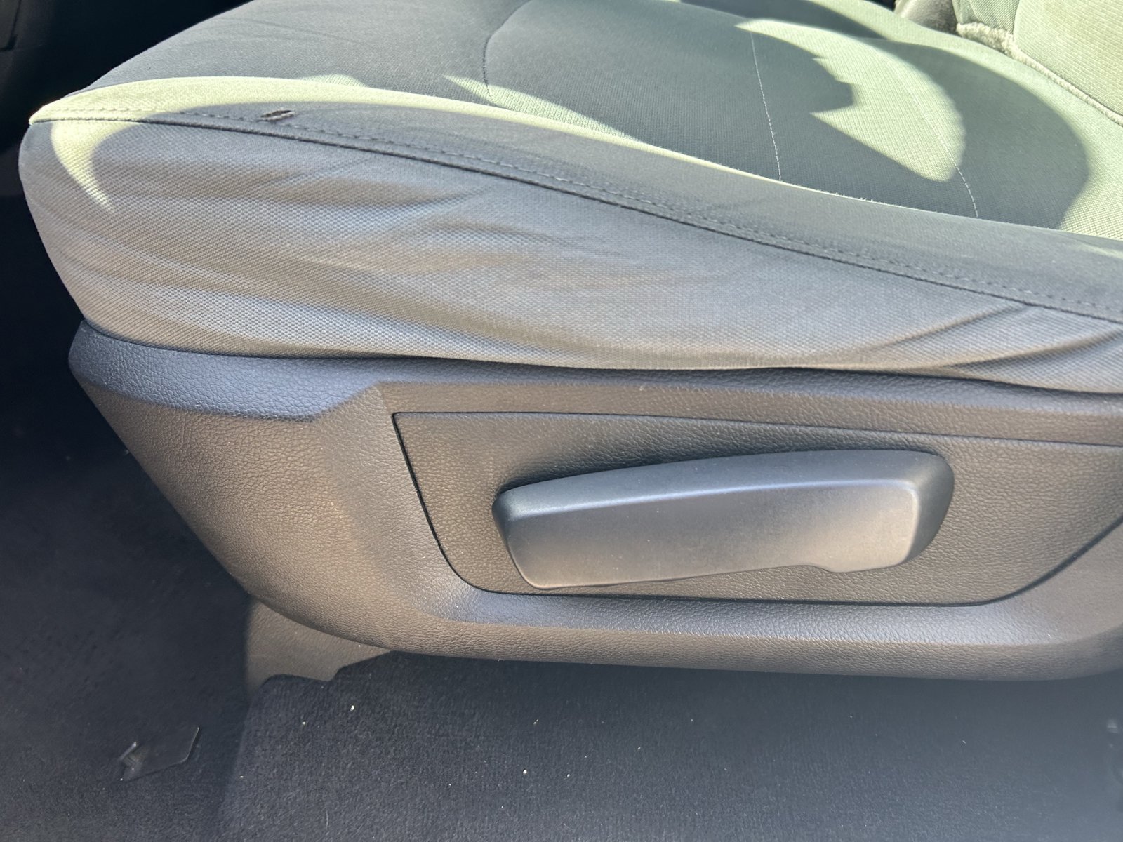 Used 2018 RAM 2500 SLT AWD/4WD image 16