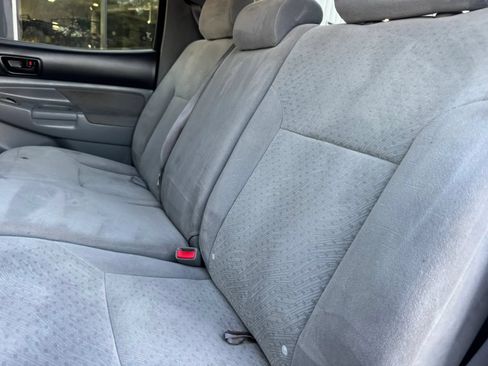 Used 2006 Toyota Tacoma PreRunner RWD image 28