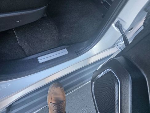 Used 2016 GMC Yukon SLT image 28