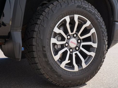 Used 2020 GMC Sierra 1500 AT4 w/ AT4 Premium Package AWD/4WD image 33