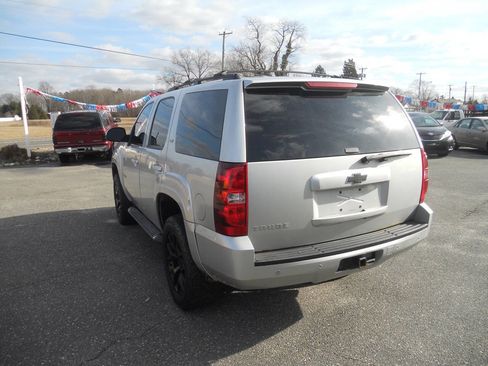 Used 2011 Chevrolet Tahoe LT w/ Luxury Package AWD/4WD image 11