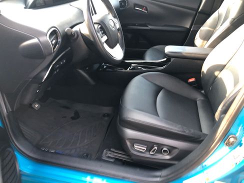 Used 2017 Toyota Prius Prime Advanced FWD image 19