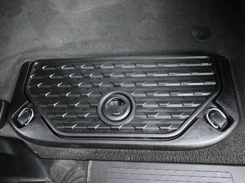 Used 2024 RAM 1500 Laramie RWD image 35