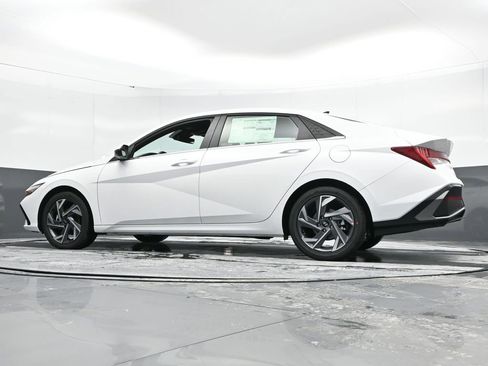Used 2025 Hyundai Elantra Limited FWD image 53