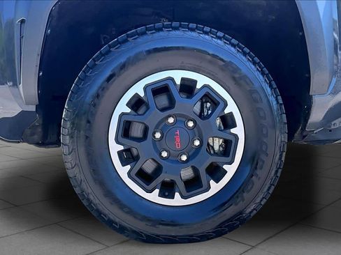 Used 2024 Toyota Tacoma TRD Off-Road AWD/4WD image 11