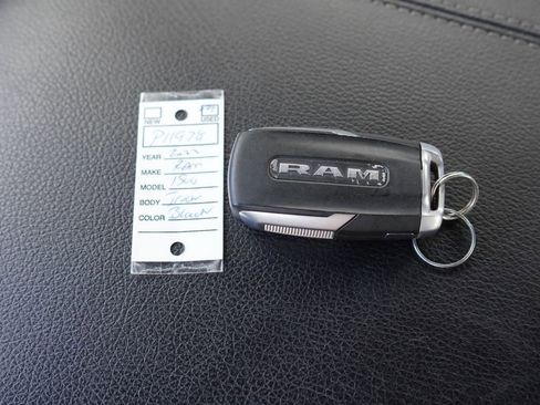 Used 2022 RAM 1500 Big Horn AWD/4WD image 39