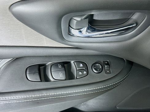 Used 2021 Nissan Murano SV image 15