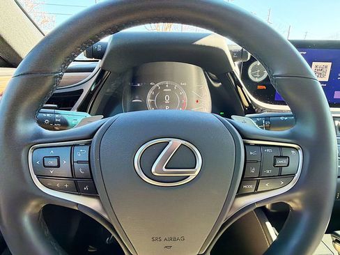Used 2023 Lexus ES 350 w/ Premium Package image 28