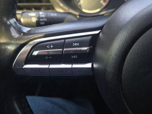 Used 2021 MAZDA MAZDA3 s FWD image 34