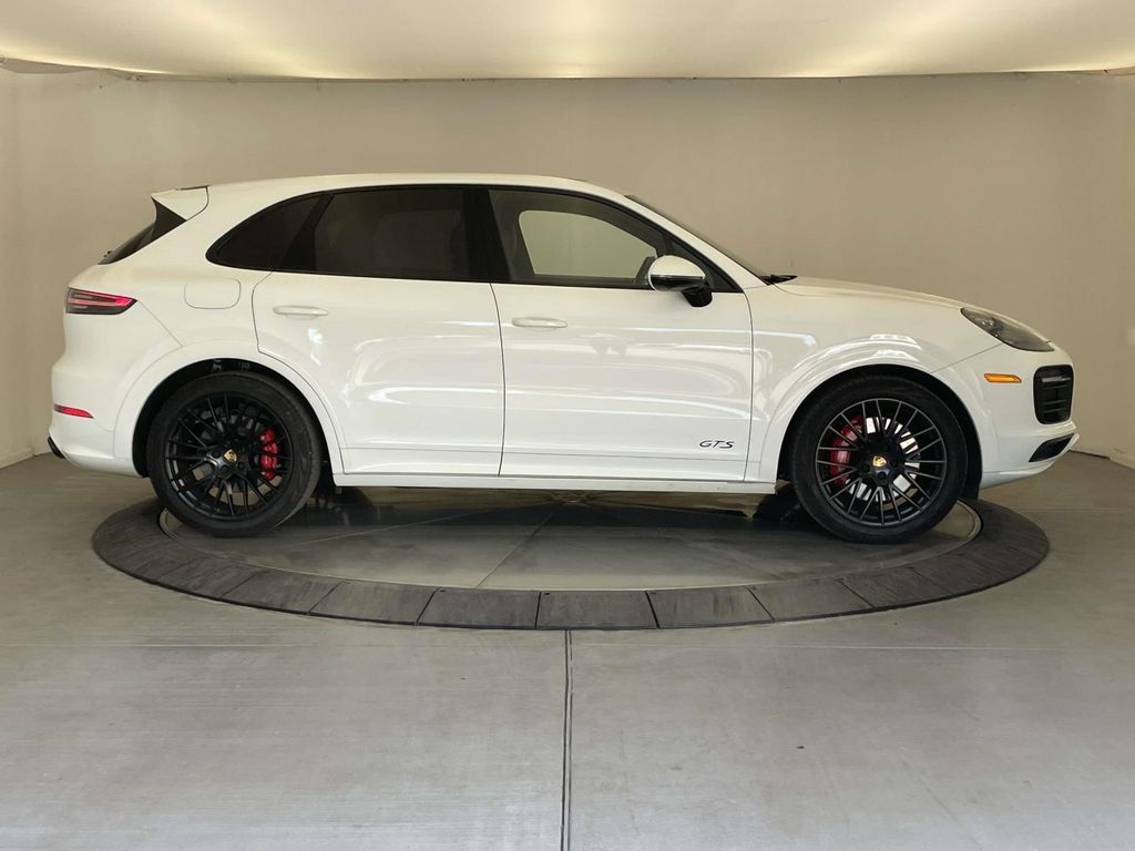 Certified 2023 Porsche Cayenne GTS AWD/4WD image 8