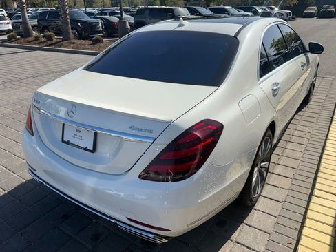 Used 2019 Mercedes-Benz S 560 4MATIC Sedan image 5