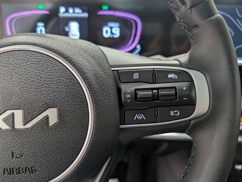 Used 2025 Kia Sportage X-Line w/ Premium Package image 39