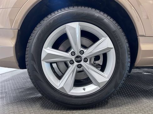 Used 2025 Audi Q7 3.0T Premium AWD/4WD image 33