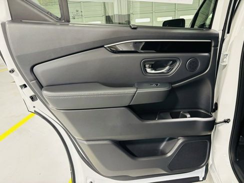 New 2025 Honda Pilot EX-L image 27