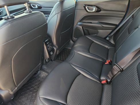 New 2026 Jeep Compass Latitude image 20