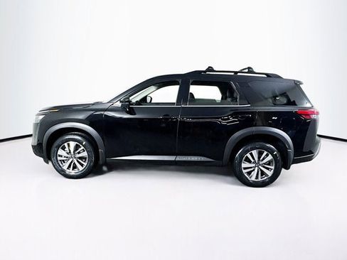 New 2026 Nissan Pathfinder SL image 8