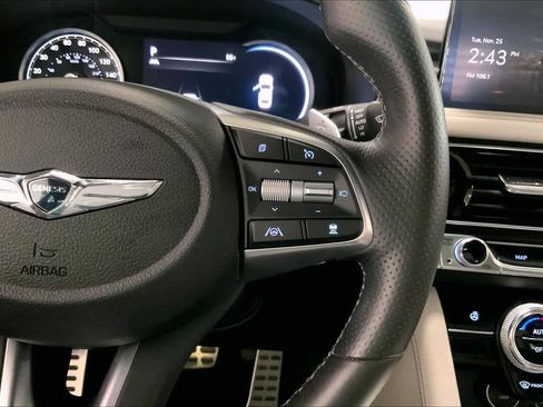Used 2023 Genesis G70 2.0T w/ Sport Prestige Package image 23