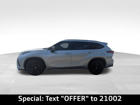 Used 2023 Toyota Highlander XSE image 7