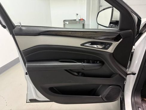 Used 2015 Cadillac SRX Premium AWD/4WD image 10