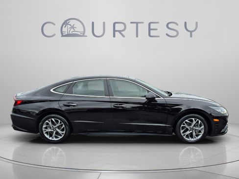 Certified 2023 Hyundai Sonata SEL w/ Convenience Package FWD image 6