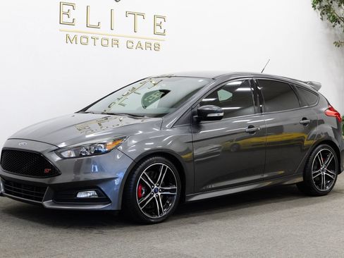 Used 2016 Ford Focus ST w/ Equipment Group 402A FWD image 1