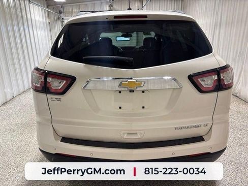 Used 2015 Chevrolet Traverse LT FWD image 4