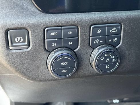 Used 2024 Chevrolet Silverado 1500 High Country AWD/4WD image 26