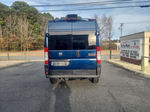 Used 2022 RAM ProMaster 2500 w/ Driver Convenience Group image 6