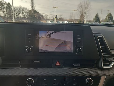 Certified 2025 Kia Sportage LX image 22