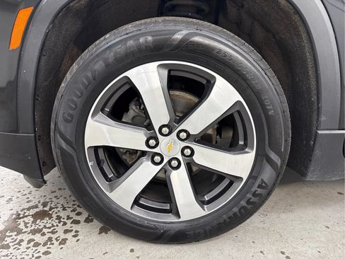 Used 2023 Chevrolet Traverse LT w/ LT Premium Package AWD/4WD image 30