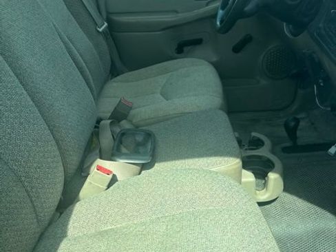 Used 2004 Chevrolet Silverado 2500 W/T w/ Skid Plate Package AWD/4WD image 11