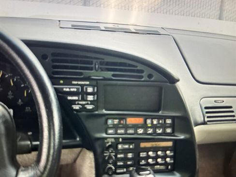 Used 1996 Chevrolet Corvette Convertible RWD image 4