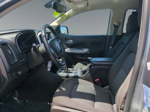 Used 2022 Chevrolet Colorado LT w/ Redline Special Edition image 9