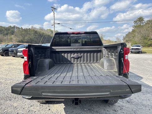 New 2026 Chevrolet Silverado 1500 ZR2 image 25