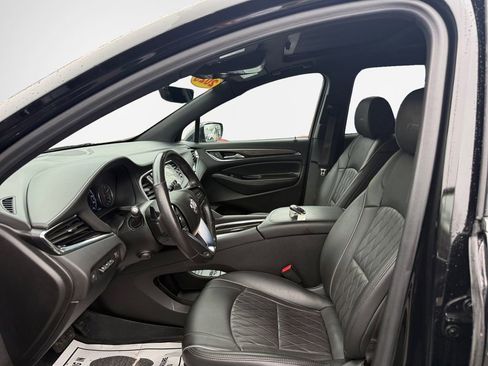 Used 2023 Buick Enclave Avenir AWD/4WD image 12