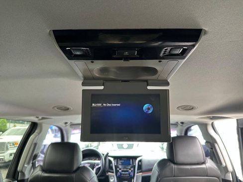 Used 2015 Cadillac Escalade ESV Luxury RWD image 9