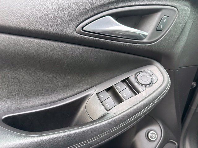 Used 2022 Buick Encore GX Select w/ Experience Buick Package FWD image 11