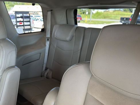 Used 2018 Cadillac Escalade Luxury w/ LPO, Radiant Package RWD image 20