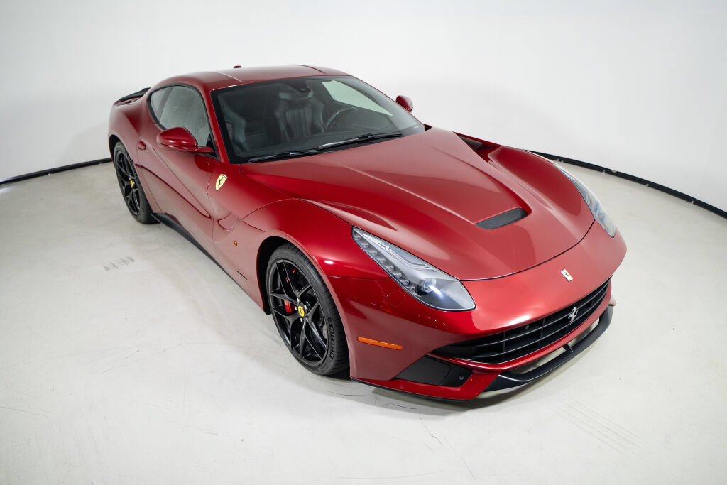 Used 2015 Ferrari F12 Berlinetta RWD image 6