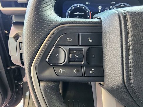 Used 2026 Toyota 4Runner Limited AWD/4WD image 19