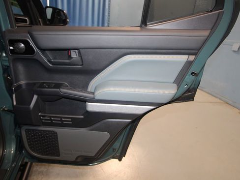 Used 2025 Toyota 4Runner Trailhunter image 30