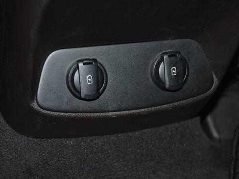 Used 2019 Hyundai Santa Fe SE FWD image 23