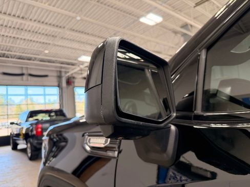 Used 2023 GMC Sierra 1500 AT4 w/ AT4 Preferred Package image 15